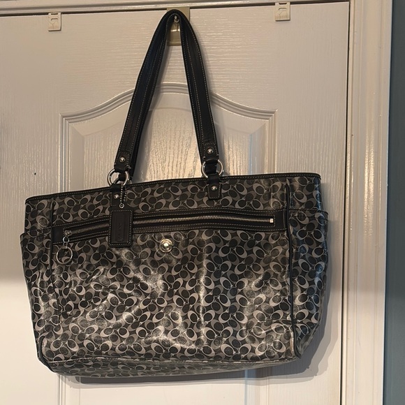 Coach Chelsea, Gray & Black Opt Art XL Weekender Bag Used Condition - Picture 1 of 8